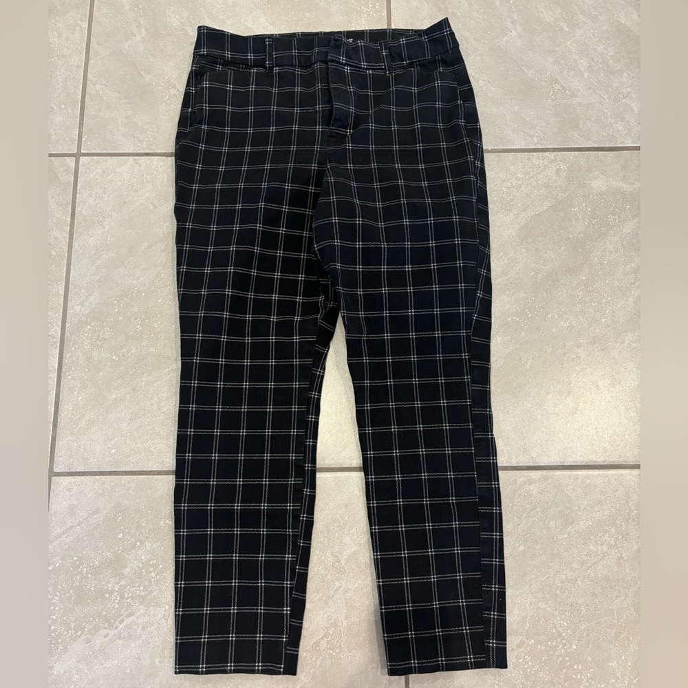 Old Navy High-Rise Pixie office pants woman size 10
